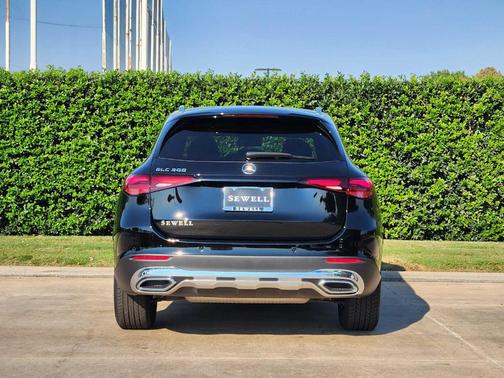 2025 Mercedes-Benz GLC 300 Base