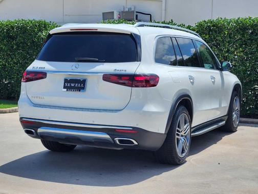 2025 Mercedes-Benz GLS 450 4MATIC