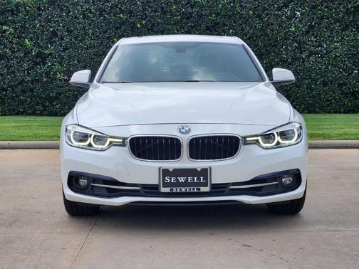 2018 BMW 330 i
