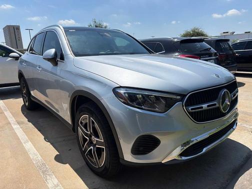 Cirrus Silver Metallic 2026 Mercedes-Benz GLC 300 Base