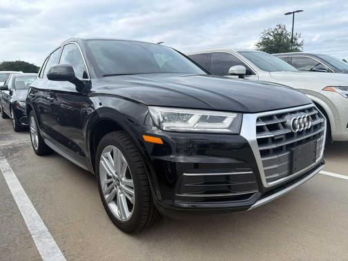 Mythos Black Metallic 2018 Audi Q5 2.0T Tech Premium