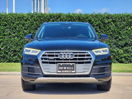Mythos Black Metallic 2018 Audi Q5 2.0T Tech Premium