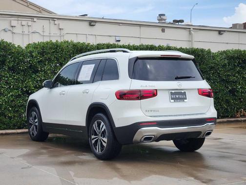 2025 Mercedes-Benz GLB 250 Base