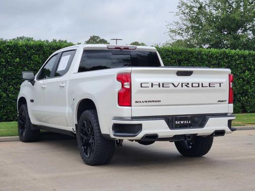 Iridescent Pearl Tricoat 2020 Chevrolet Silverado 1500 RST