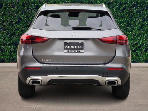 2025 Mercedes-Benz GLA 250 Base