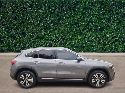 2025 Mercedes-Benz GLA 250 Base