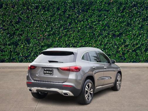 2025 Mercedes-Benz GLA 250 Base