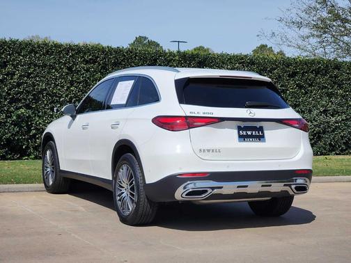 2026 Mercedes-Benz GLC 300 Base