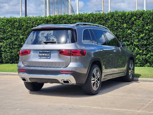 Metallic 2026 Mercedes-Benz GLB 250 Base