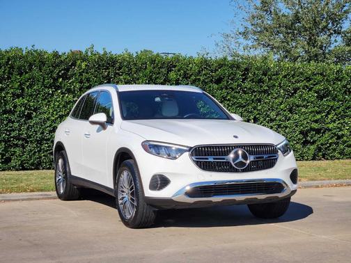 2025 Mercedes-Benz GLC 300 Base