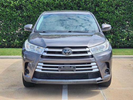 2018 Toyota Highlander LE