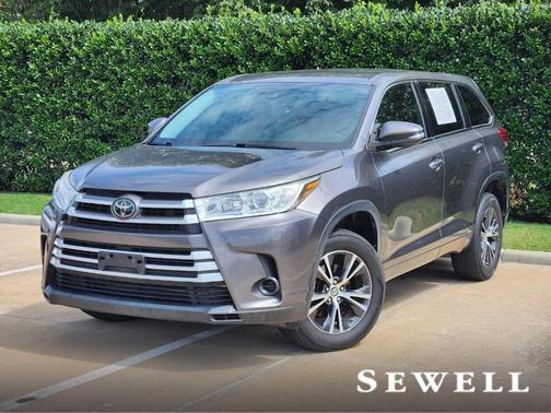 2018 Toyota Highlander LE
