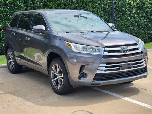 2018 Toyota Highlander LE