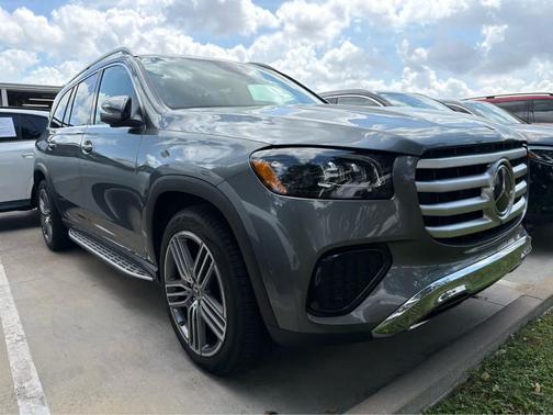 2026 Mercedes-Benz GLS 450 4MATIC