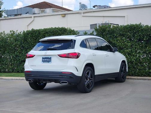 2026 Mercedes-Benz GLA 250 Base