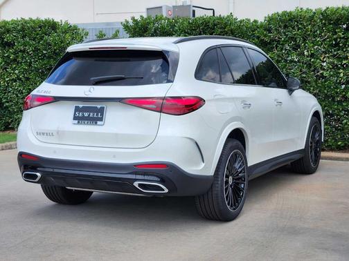2025 Mercedes-Benz GLC 300 Base