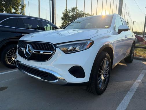2025 Mercedes-Benz GLC 300 Base