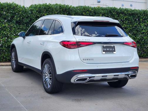 2025 Mercedes-Benz GLC 300 Base 4MATIC