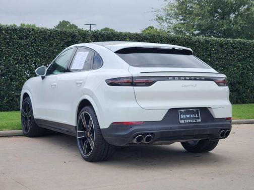 Carrara White Metallic 2022 Porsche Cayenne S Coupe AWD
