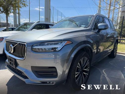 2020 Volvo XC90 T5 Momentum 7 Passenger