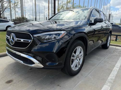 2026 Mercedes-Benz GLC 300 Base