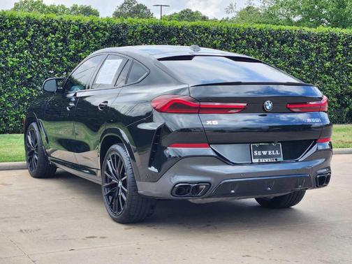 Black Sapphire Metallic 2025 BMW X6 M60i