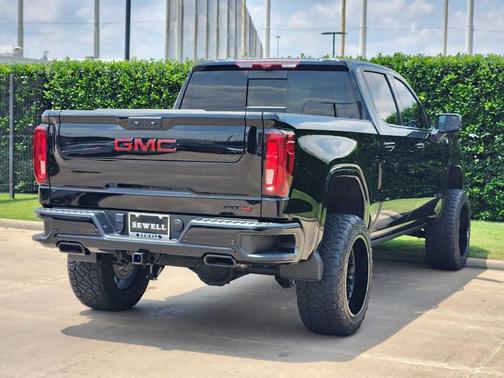 Onyx Black 2025 GMC Sierra 1500 AT4
