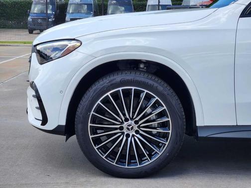 2025 Mercedes-Benz GLC 300 Base 4MATIC