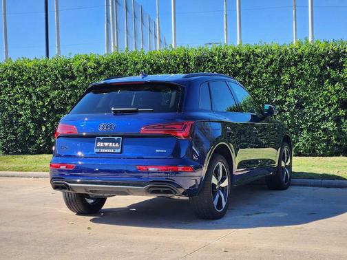 2023 Audi Q5 45 S line Premium Plus