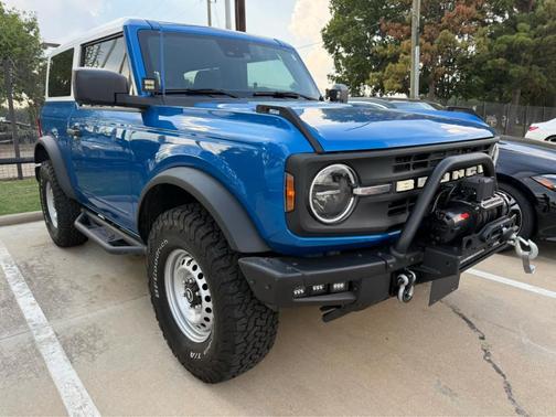 2023 Ford Bronco Base