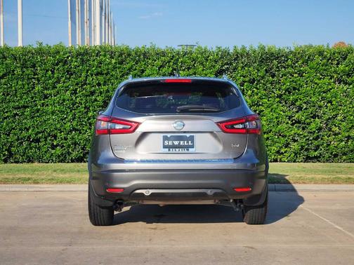 2021 Nissan Rogue Sport SV