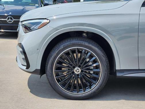 2025 Mercedes-Benz GLC 300 Base