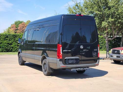 2025 Mercedes-Benz Sprinter 2500 