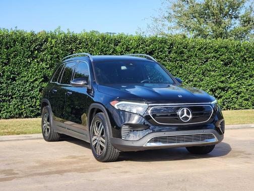 2022 Mercedes-Benz EQB 300 Base 4MATIC
