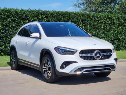 Polar White 2026 Mercedes-Benz GLA 250 Base