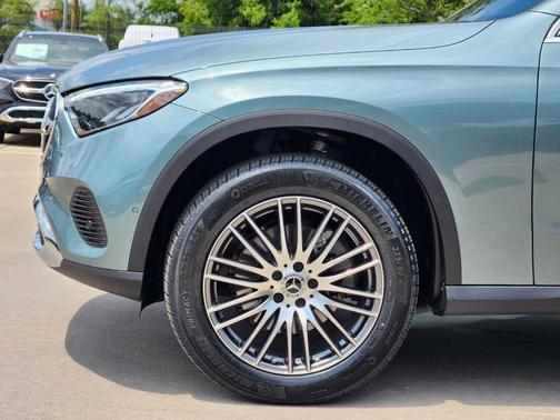2025 Mercedes-Benz GLC 300 Base