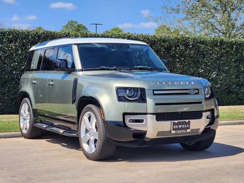 2023 Land Rover Defender 110 SE