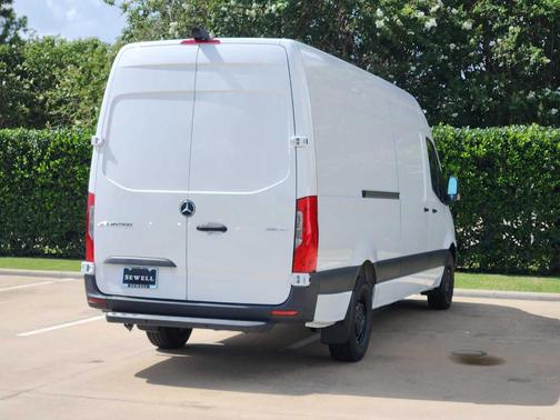 2025 Mercedes-Benz Sprinter 2500