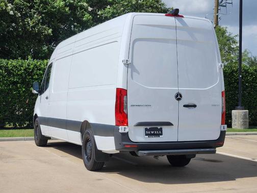 2025 Mercedes-Benz Sprinter 2500
