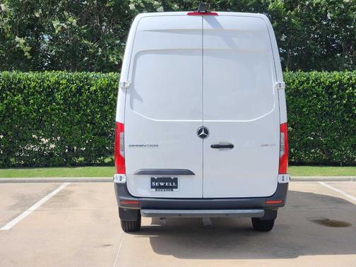 2025 Mercedes-Benz Sprinter 2500