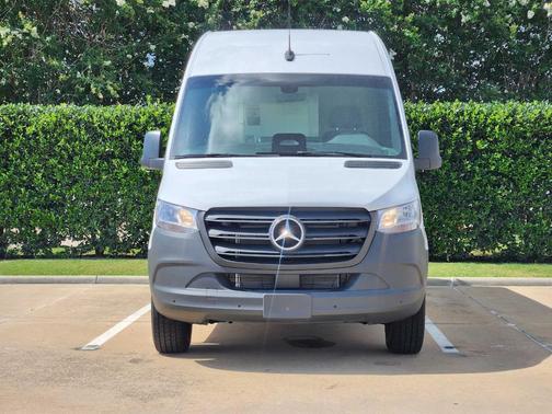 2025 Mercedes-Benz Sprinter 2500