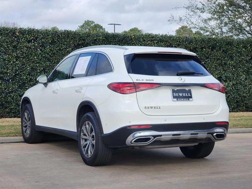 2024 Mercedes-Benz GLC 300 Base