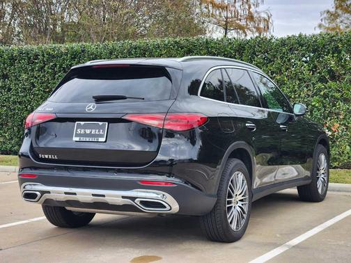 2025 Mercedes-Benz GLC 300 Base