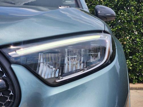 2026 Mercedes-Benz GLC 300