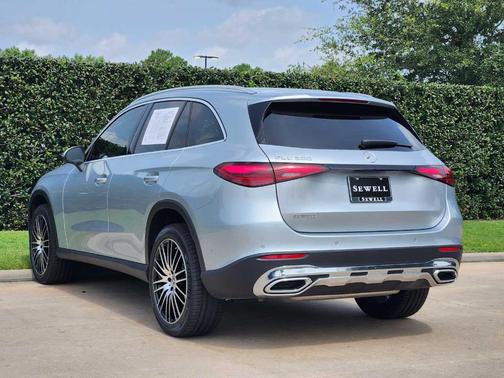 Cirrus Silver Metallic 2026 Mercedes-Benz GLC 300 Base