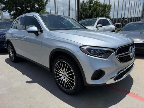 Cirrus Silver Metallic 2026 Mercedes-Benz GLC 300 Base