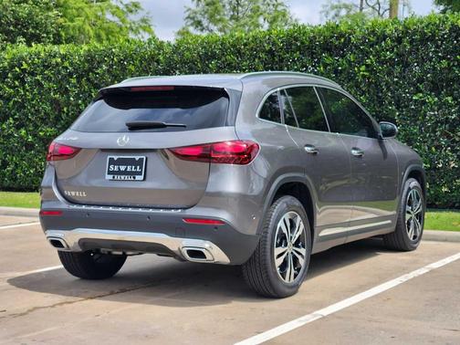 Metallic 2026 Mercedes-Benz GLA 250 Base