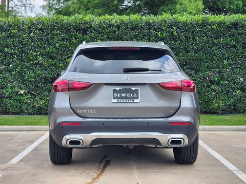 Metallic 2026 Mercedes-Benz GLA 250 Base