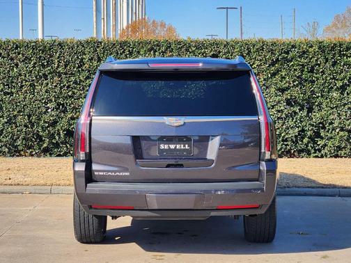 2016 Cadillac Escalade Premium