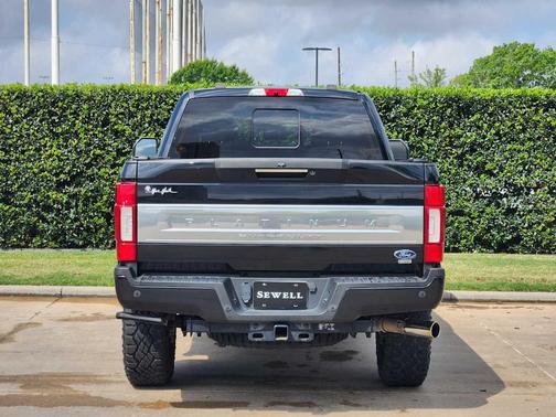 2022 Ford F-250 Platinum